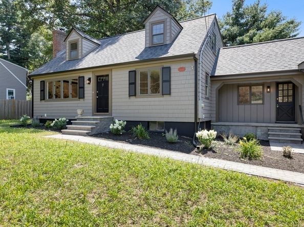 14 Brown Drive, Walpole MA 02081