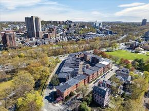 23 Netherlands Rd 1, Brookline MA 02445