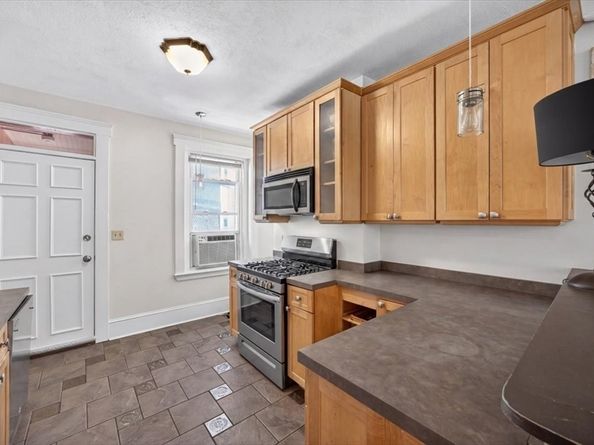 23 Netherlands Rd 1, Brookline MA 02445
