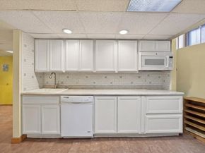 23 Netherlands Rd 1, Brookline MA 02445
