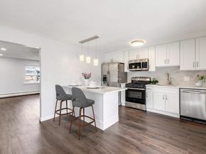 54 Will Dr 87, Canton MA 02021