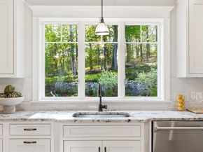 6 Flintlock Rd, Lexington MA 02420