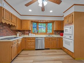 71 Morningside Rd, Worcester MA 01602