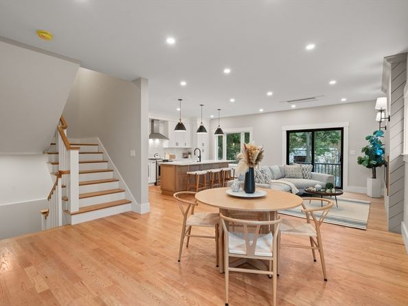 71 Mystic St 71, Arlington MA 02474