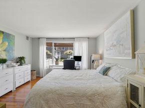 1 Commodore Court 104, Hull MA 02045