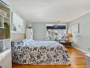1 Commodore Court 104, Hull MA 02045