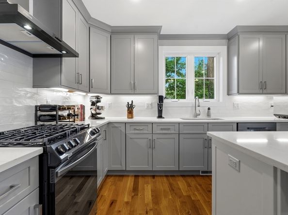 26 Neponset Ave 26, Boston MA 02131