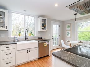 21 Nimitz Cir, Natick MA 01760