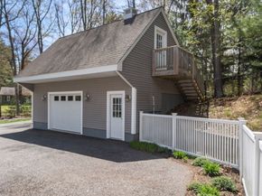66 Hutchinson Rd, Sutton MA 01590
