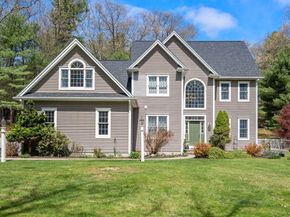 66 Hutchinson Rd, Sutton MA 01590