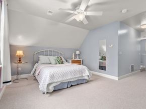 66 Hutchinson Rd, Sutton MA 01590