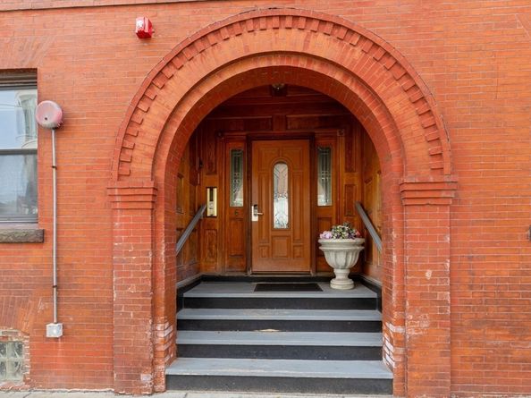 6 Porter Road 1L, Cambridge MA 02140