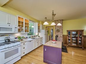 17 Copley St, Newton MA 02458