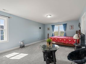 32 Hycrest Rd, Charlton MA 01507