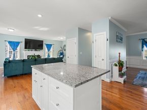 32 Hycrest Rd, Charlton MA 01507
