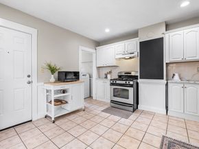 27 Prescott St 1, Somerville MA 02143
