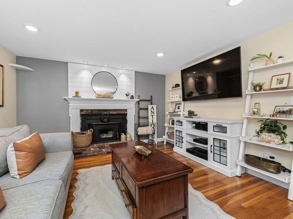 5 Summer Lane, Framingham MA 01701