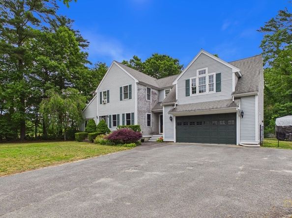 119 Hathaway St, Wareham MA 02571