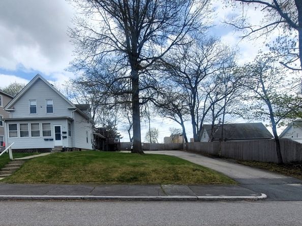 6 Buffum St, Worcester MA 01603