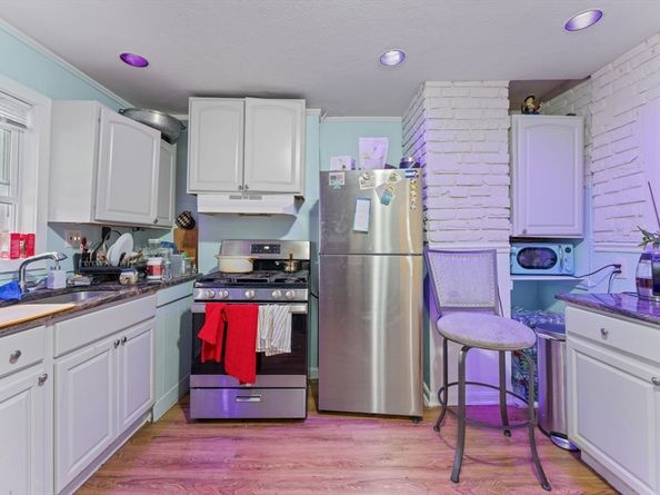 39 Spencer Ave, Chelsea MA 02150
