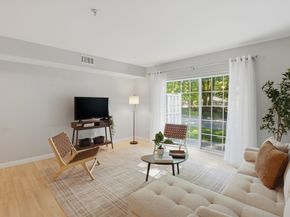 48 Phillips Road 17, Holden MA 01520
