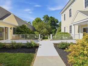 48 Phillips Road 17, Holden MA 01520