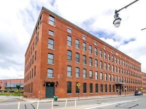 48 Water St 405, Worcester MA 01604