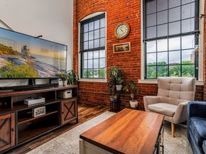 48 Water St 405, Worcester MA 01604