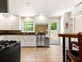 12 Powder House Rd Ext, Medford MA 02155