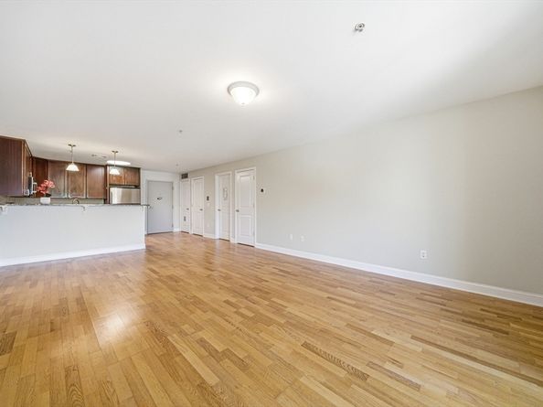 179 Park St 403, Medford MA 02155