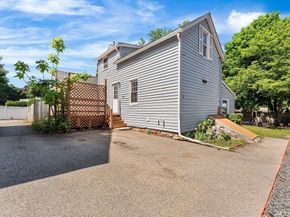 1 Allen Ct, Marlborough MA 01752