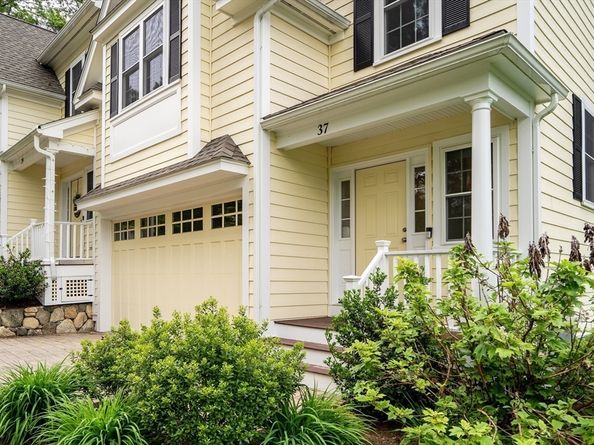 37 Jefferson Dr 37, Lexington MA 02420