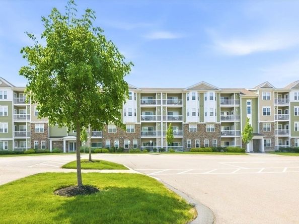 2301 Pennington Dr 2301, Walpole MA 02081