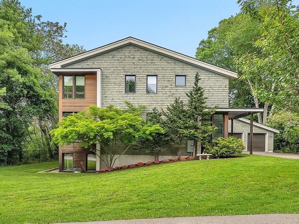 99 Littlefield Rd, Newton MA 02459