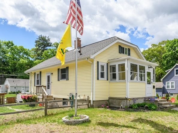 18 Hammond Rd, Natick MA 01760