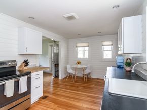 18 Hammond Rd, Natick MA 01760