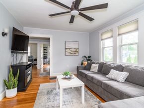 18 Hammond Rd, Natick MA 01760