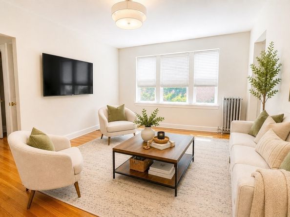 8 Walnut St 2, Everett MA 02149