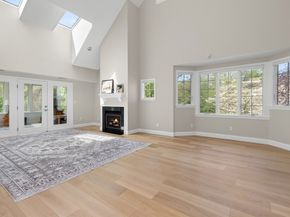 61 Great Hill Drive 61, Topsfield MA 01983