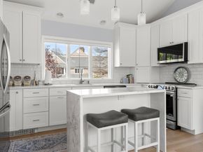 61 Great Hill Drive 61, Topsfield MA 01983
