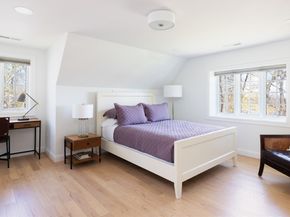 124 Chestnut Hill Rd, Newton MA 02467