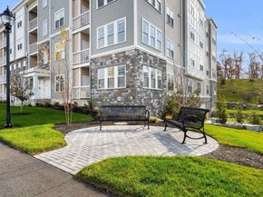 6 Stratton Drive 303, Woburn MA 01801