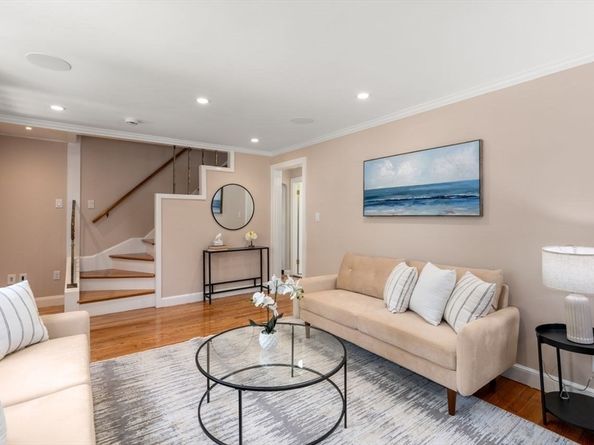 21 Rose Dr, Newton MA 02465