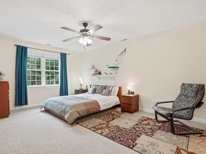 378 Moon Hill Rd, Northbridge MA 01534
