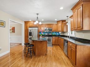 378 Moon Hill Rd, Northbridge MA 01534