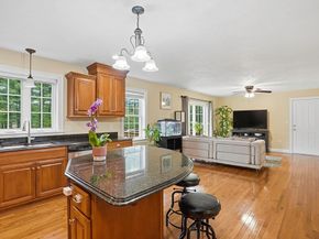 378 Moon Hill Rd, Northbridge MA 01534