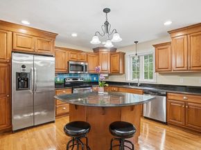 378 Moon Hill Rd, Northbridge MA 01534