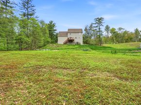 378 Moon Hill Rd, Northbridge MA 01534