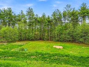 378 Moon Hill Rd, Northbridge MA 01534