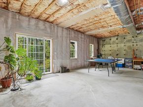 378 Moon Hill Rd, Northbridge MA 01534